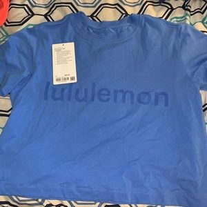 EUC lululemon All Yours Tee *Graphic. Cropped. Size 4. Blue Nile